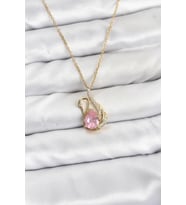 316L Çelik Zincir Gold Renk Pembe Kuğu Model Zirkon Taşlı Kadın Kolye 5886