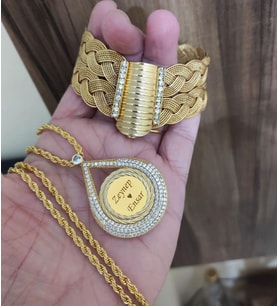 isimli kolye ve kelepçe takımı