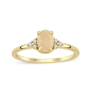 Opal Oval Tektaş Pırlanta Yüzük