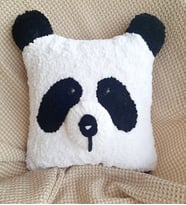 Mi-Knitting, Çocuk Odası Kırlenti, Dekoratif Kırlent, Punch Nakışı Kırlent, Elişi Kırlent, Panda Figürlü Kırlent
