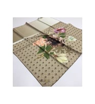Çiçekli Desen Gold Seri Twill Eşarp Eşarp Askısı ile Birlikte 90x90 cm Vizon Kah