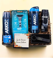 Kişiye Özel Siyah Anahtarlık & Erkek Deodorant & Arko Men Tıraş Köpüğü & Tıraş Bıçağı & Arko Men Tıraş Kolonyası Hediye Seti