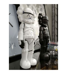 KAWS STORMTROOPER FİGÜR KAWS COSPLAY SİYAH 20CM (2Lİ)