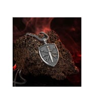 Viking Kılıç ve Kalkan Motifli 925 Ayar Gümüş Kolye