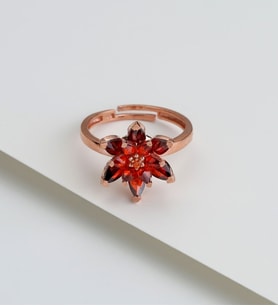 925 Ayar Gümüş Garnet Lotus Çiçeği Yüzük