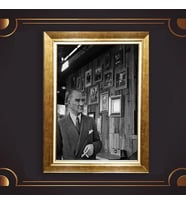Özel Seri Paspartulu Çerçeveli Atatürk Tablo l121 (Gold)