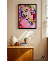 Pop Art Kadın Portresi, Siyah Çerçeveli Duvar Tablosu - Modern Ev Dekorasyonu