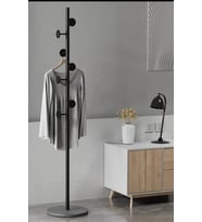 TRENDESK Metal Siyah  Ayaklı Askılık Elbise Askısı Portmanto Askılık 165*32 cm