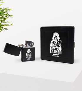 BK Gift Kişiye Özel Babalar Günü Tasarımlı Siyah Metal Sigara Tabakası ve Benzinli Çakmak Seti-1