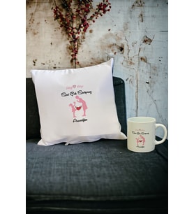 Seni Çok Seviyoruz Anneciğim Kupa Bardak ve Yastık Set 001 (Beyaz)