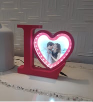 KALPLİ LOVE FOTOĞRAFLI SİHİRLİ AYNA KIRMIZI