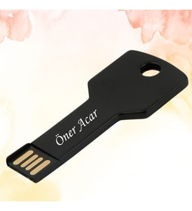 KİŞİYE ÖZEL KUTULU SİYAH 16GB ANAHTAR FLAŞ BELLEK FARKLI RENKLERDE