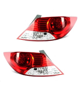 Hyundai Accent Blue Sağ-Sol Takım Stop Lambası Duylu 2011-2015