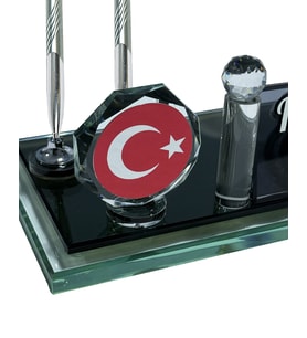 Sentez Masa Üstü İsimlik Türk Bayrağı Masa İsimliği Ofis Hediyesi (Gümüş Gri)