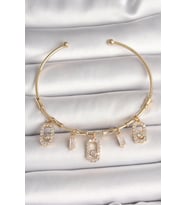 Pirinç Gold Renk Sallantı Zirkon Taşlı Messika Figür Charm Kadın Bileklik 5886 - SSSSSS1026-3