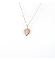 Kişiye Özel 925 Ayar Gümüş Minimal Çilek Figürlü Kolye (Rose)