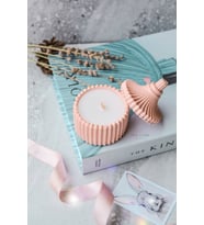 Tekli Kapaklı Amber Vanilya Kokulu Dekoratif Beton Mumluk (Pembe)