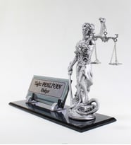 Kişiye Özel Tasarım Avukat Premium Cam Masaüstü İsimlik - Avukat İsimlik – Ofis Masaüstü İsimlik - Masalık