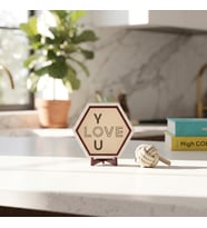 Sevgililer Günü Hediyesi Love You Yazılı Masaüstü Süsü Kahve Köşelerinizi Tamamlayan Modern ve Estetik Bir Görünüm Sunar 10x10 cm