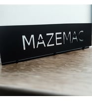 Mazemac Metal Ofis İsimlik (Siyah)