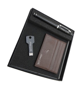 Signator D399 İsme Özel Set - Deri Kartlık + 32 Gb. Anahtar Usb Bellek  + Kalem Seti  İsme Özel Hediyelik Set (Karışık)