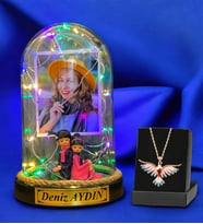 Kişiye Özel Renkli Led Işıklı Fanus ve Renkli Zümrüdü Anka Kuşu Kolyesi (Model 7)