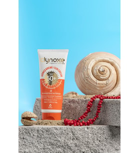 Clynoxe UVA/UVB Işınlarına Karşı Çok Yüksek Korumalı Yaşlanma Karşıtı Yüz &Vücut Güneş Kremi 100 mL