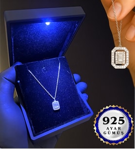 Işıklı Premium Kutusunda 925 Ayar Gümüş Baget Taşlı Kolye