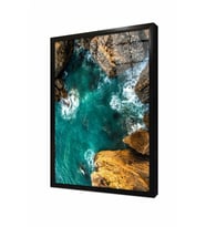 Tablosan Kayalara Vuran Dalgalar Çerçeveli Cam Tablo