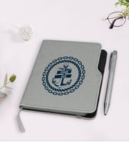 BK Gift Kişiye Özel Çapa Tasarımlı Gri Termo Deri Defter Kalem Seti-2