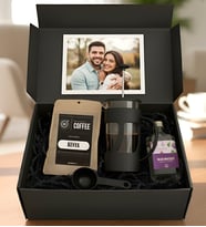 Kişiye Özel Premium Fotoğraflı Kahve Keyfi Hediye Kutusu Seti - French Press, Kenya Arabica Çekirdek Kahve ve İncir Kolonyası (Özel Tasarım Hediye)
