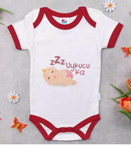 BK Kids Uykucu Kız Tasarımlı Kırmızı Bebek Body Zıbın-1
