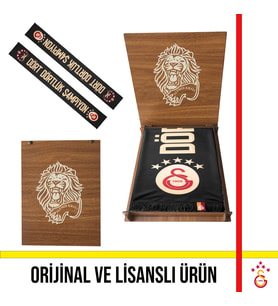 Galatasaray Lisanslı 26 Şampiyonluk Siyah Atkı ve Aslan Ahşap Kutulu
