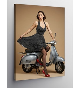 Kanvas Tablo Vespa ile Retro Kadın
