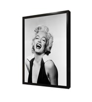 Marilyn Monroe Gülerken Çekilmiş Çerçeveli Mdf Tablo