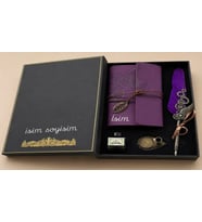 Kişiye Özel Mor Premium Defter Tüylü Kalem Mürekkep Seti – İsim Yazılı Lüks Hediye Kutusu