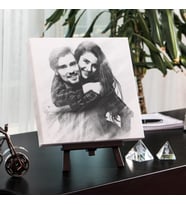 Kişiye Özel Karakalem Kanvas Tablo, sevgililer günü hediyesi, sevgiliye hediye, doğum günü hediyesi, yeni iş hediyesi, geçmiş olsun hediyesi, kız arkadaş hediyesi, yıldönümü hediyesi, özür dilerim hediyesi, erkeğe hediye