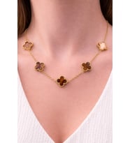 Gold Renk Yonca Desenli Taşlı Çelik Kolye (Kahverengi)