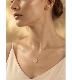 Kadın Yıldız Model Kolye
