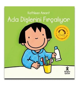 Ada Dişlerini Fırçalıyor Doğan Çocuk