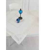 Krem Buldan İpeği Dantelli Çiçek İşlemeli 90x90 cm Masa Örtüsü (Krem)