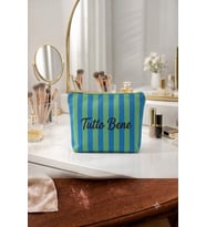 Faralya Life Fermuarlı Makyaj Çantası %70 Pamuk %30 Polyester 23*23cm Ölçüde Rahat ve Uzun Ömürlü Kullanım Kadın Makyaj Çantası