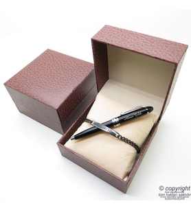 Kişiye Özel Titanyum Metal Unisex Bileklik + İsme Özel Mini Cep Kalemi - Hediyelik Kutulu Set (Karışık)