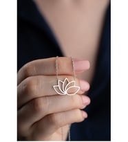 Saklı Takı 925 Ayar Gümüş Lotus Kolye