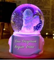 İsme Özel Renk Değiştiren Masum Beyaz Melek Kar Küresi Sevgiliye Hediye