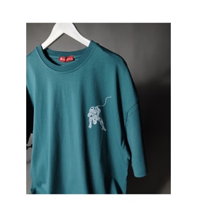 Astronot Baskılı Unisex Oversize Tişört – Uzayda Parçalanış Tasarımı (Petrol Yeşili)