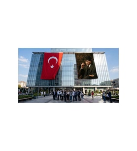 Kalpaklı Mustafa Kemal Atatürk Portresi Bayrak ve Türk Bayrağı Premium Raşel Kumaş 2'li Set 10x15 metre ATA70