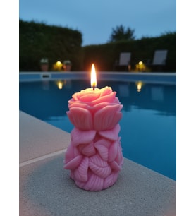 GÜL TASARIMLI HEDİYELİK DEKORATİF PORTAKAL ÇİÇEĞİ KOKULU SOYA WAX MUM (PEMBE RENKLİ)