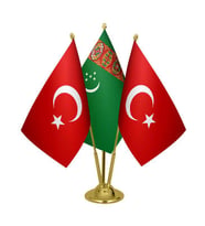 Masa Üstü Türkmenistan Bayrağı Türk Bayrağı Üçlü Pirinç Direk Masa Bayrak Seti