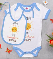 BK Kids Kişiye Özel Daddy's Little Sunshine Tasarımlı Mavi Bebek Body Zıbın ve Mama Önlüğü Hediye Seti-1